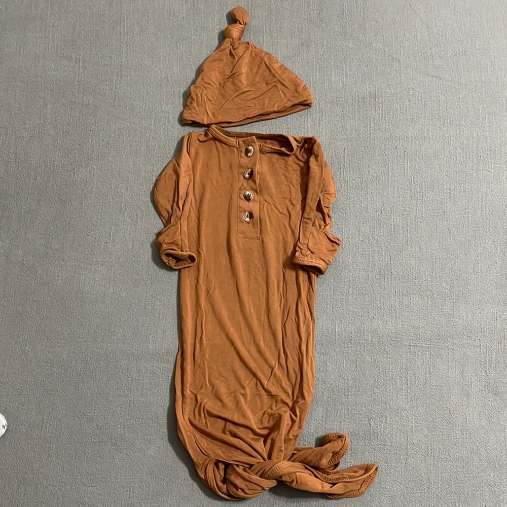 Knotted gown